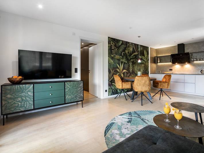 Ganze Ferienwohnung, Primera am See - Primera am See Garden, 60 qm, 1 Schlafzimmer, Sauna, Garten mit Terrassen, max. 3 Personen in Hemmenhofen, Gaienhofen