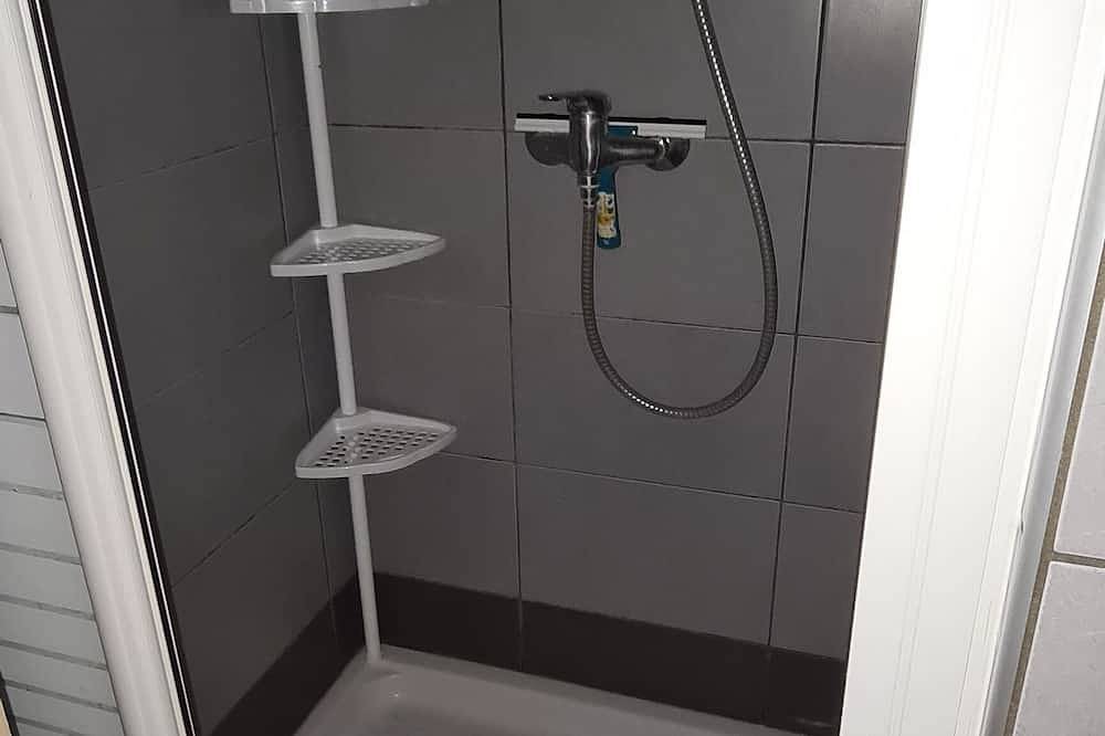 Ganze Wohnung, Cosy T2 apartment in a quiet location close to all amenities in Folelli, Penta-di-Casinca