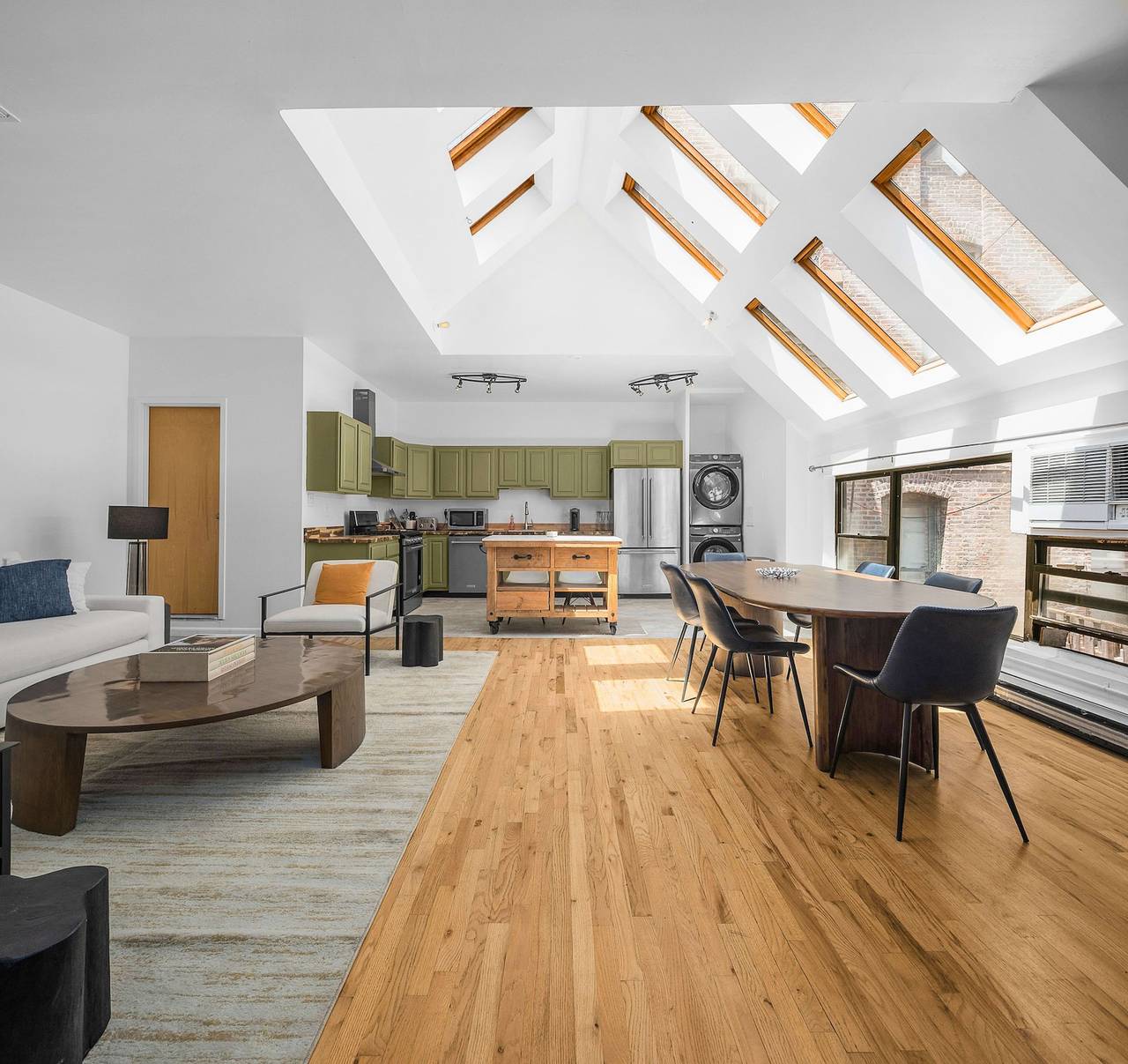 Entire apartment, Noho Penthouse 4Br Ph Noho Loft with 2 000 Sqft Private Roof in Manhattan, New York City