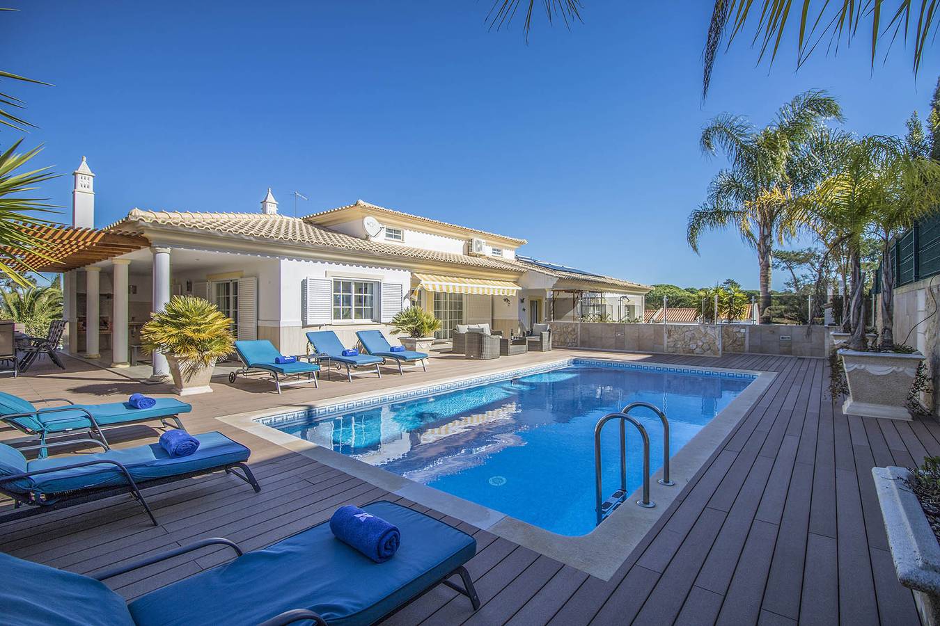 Villa Joy | 4 Bedrooms | Walking Distance to Beach | Olhos de Água in Praia Da Falésia, Olhos De Água