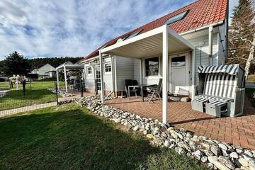 Ferienhaus für 4 Personen, mit Garten in Lütow