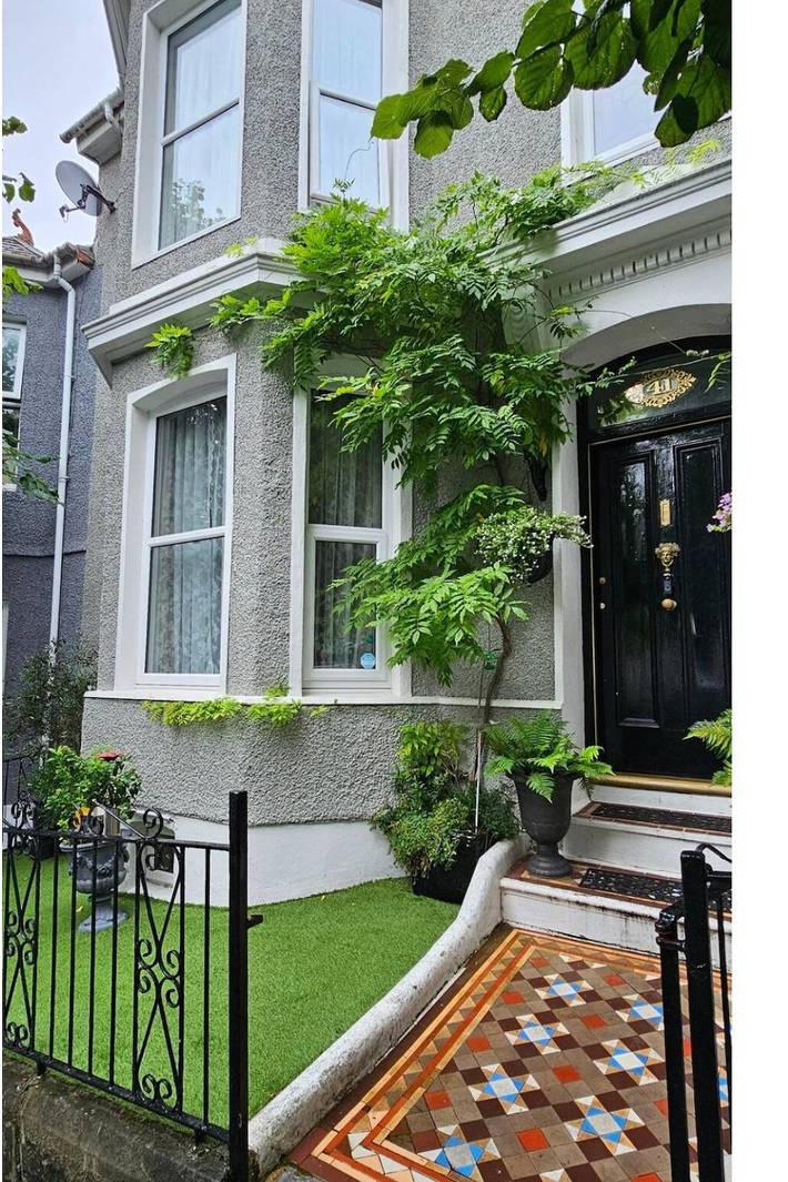 Holiday home for 9 people, with Terrace and Garden in Plymouth