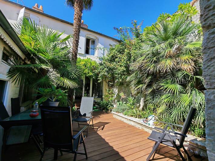 Bed & breakfast 'Chambre Comme Dans Un Combi' met gedeeld terras en wifi in La Rochelle, La Rochelle en omgeving