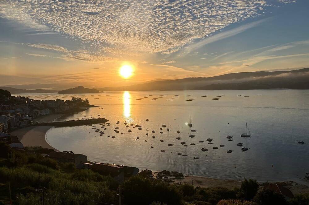 Entire apartment, Beautiful Duplex in Sanxenxo 400m from the beaches in Sanxenxo, Rías Baixas