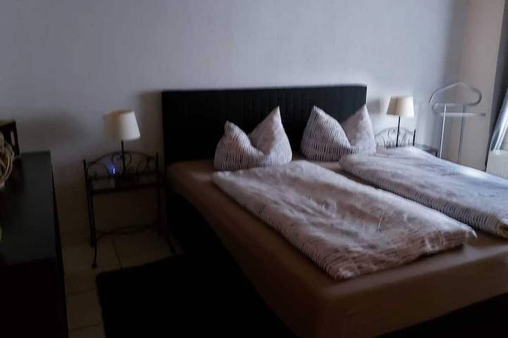 Ferienhaus für 8 Personen, mit Whirlpool und Garten sowie Terrasse und Sauna, mit Haustier in Bromskirchen - 4