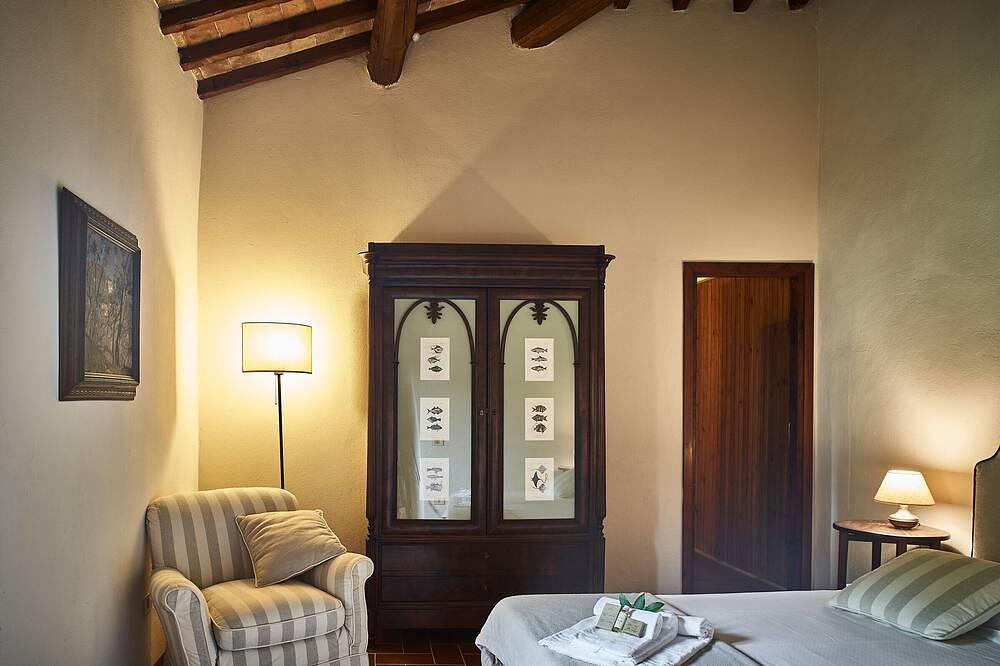 Sustainable Tuscan retreat,organic farm, panoramic views, pool,close to Florence in Fiano, Certaldo
