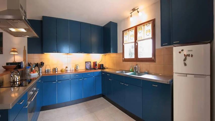 Location de vacances pour 7 personnes, avec piscine et jardin à Aigne
