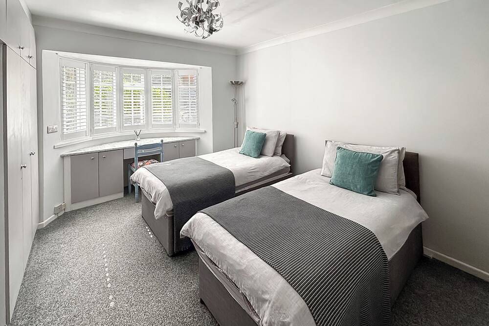 Very spacious home in Exmouth sleeping eight. in Exmouth, Devon