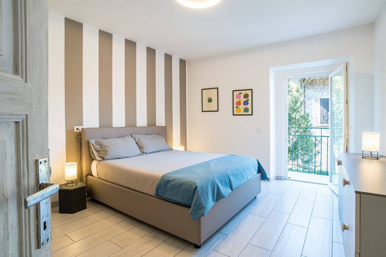 Ganze Wohnung, Ferienwohnung für 5 Personen mit Balkon/Terrasse in Lierna, Westliche Bergamo-Alpen