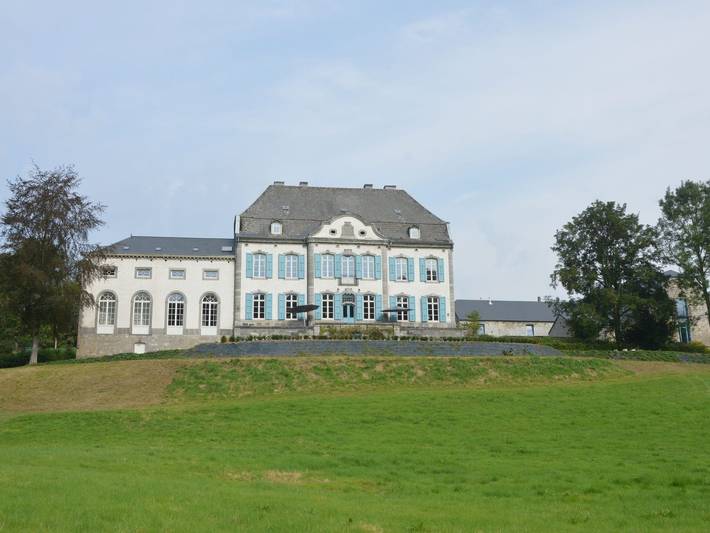 Château pour 24 personnes, avec Terrasse ainsi que Jardin et Sauna en Belgique
