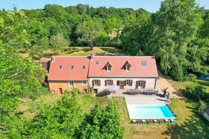 Maison de vacances pour 26 personnes, avec jardin et piscine dans Eure-et-Loir