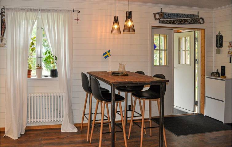Ferienhaus für 6 Personen mit Terrasse in Vänern