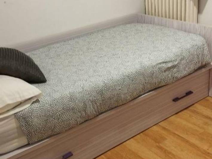 Ganze Wohnung, Apartment mit Terrasse, Pool & Garage in den Pyrenäen in Jaca, Aragonesische Pyrenäen