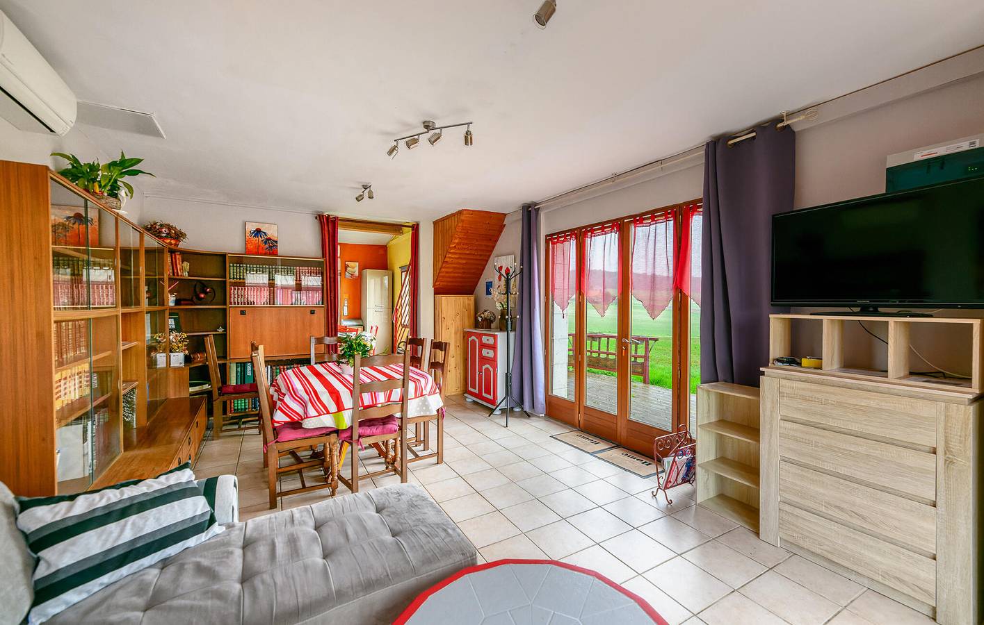 Appartement spacieux avec parking, WiFi près de Scorbé-Clairvaux in Scorbé-Clairvaux, Vienne (France)