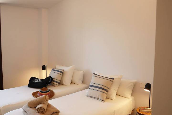 Appartamento intero, La Barraca del Ros Apartment with Sea View in Platja Confitera (Cadaques), Cadaques