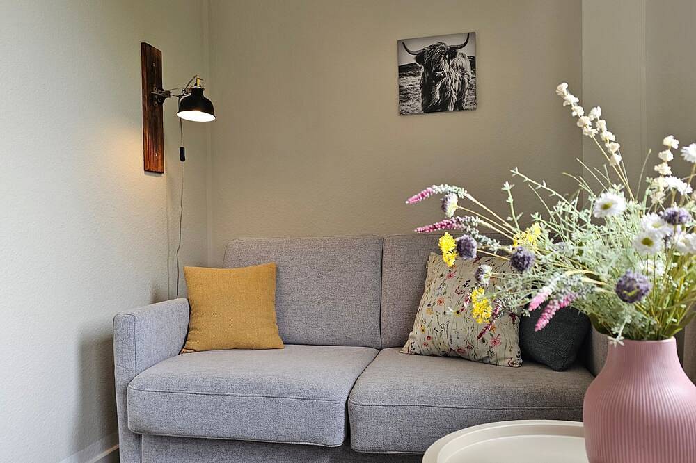 Ganze Wohnung, Ferienwohnung Kuhstall mit gemeinsamer Terrasse, Garten und Wlan in Dorum, Cuxland