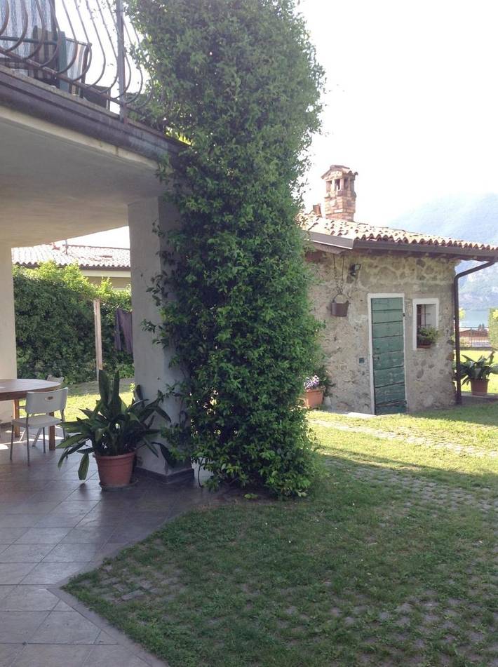 B&b per 2 persone, con Balcone e Terrazza nonché Giardino e Vista lago in Franciacorta