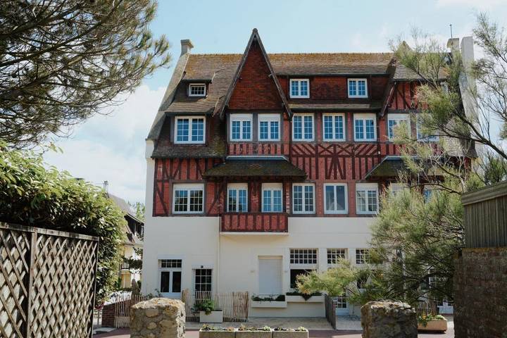 Hôtel, avec Terrasse et Jardin