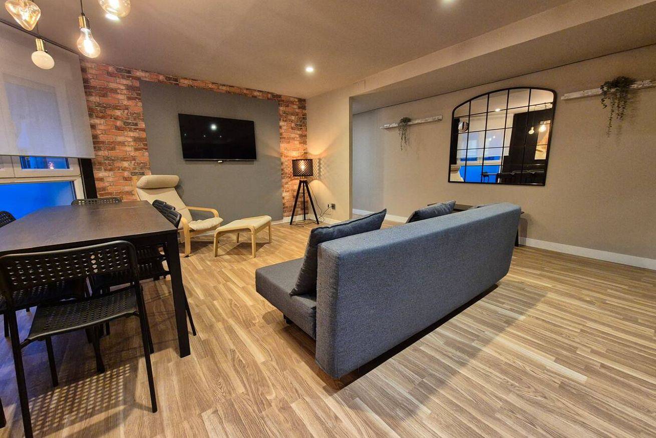Apartamento entero, 184A Barrio la Arena con 4 dormitorios in Distrito Centro (Gijón), Gijón