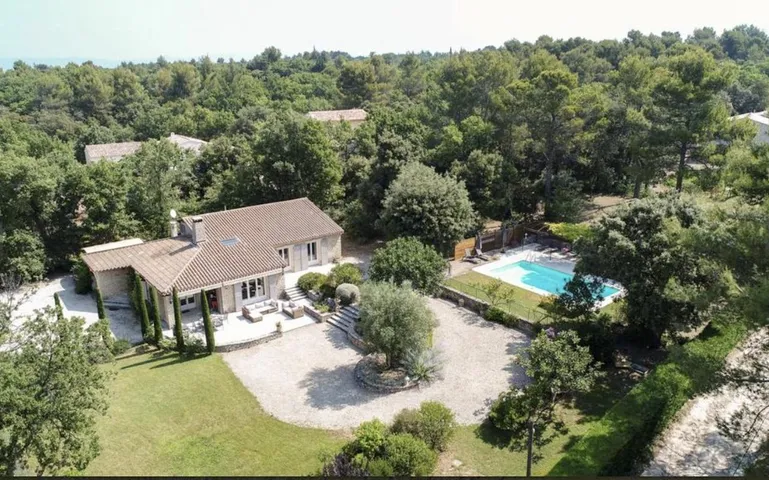 Chalet para 6 personas, con jardín además de vistas y piscina - 1