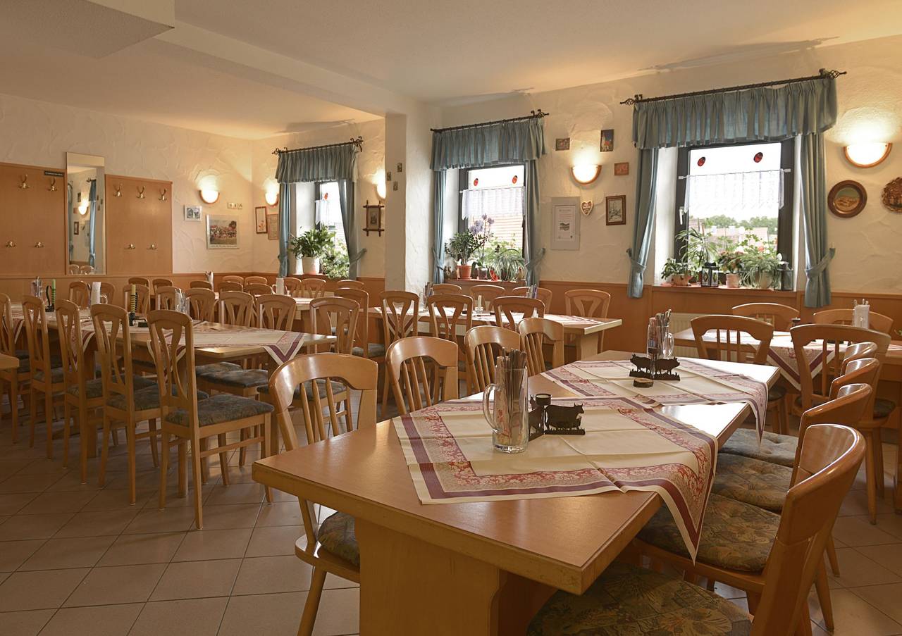 Erlebnisbauernhof Stierhof - Ferienwohnung 60qm, 2 Schlafzimmer, max. 4 Personen in Iphofen, Fränkisches Weinland