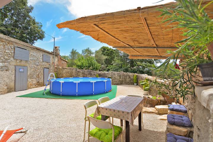 Location de vacances pour 6 personnes, avec piscine et terrasse, animaux acceptés à Svetvinčenat - 3
