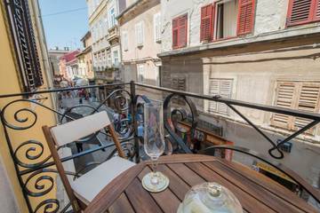 Maison d’hôte pour 3 personnes, avec vue et terrasse à Pula