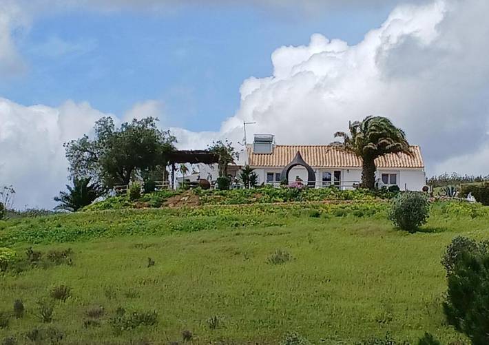 Ferienhaus für 6 Personen, mit Terrasse und Garten sowie Ausblick und Seeblick in Portimão