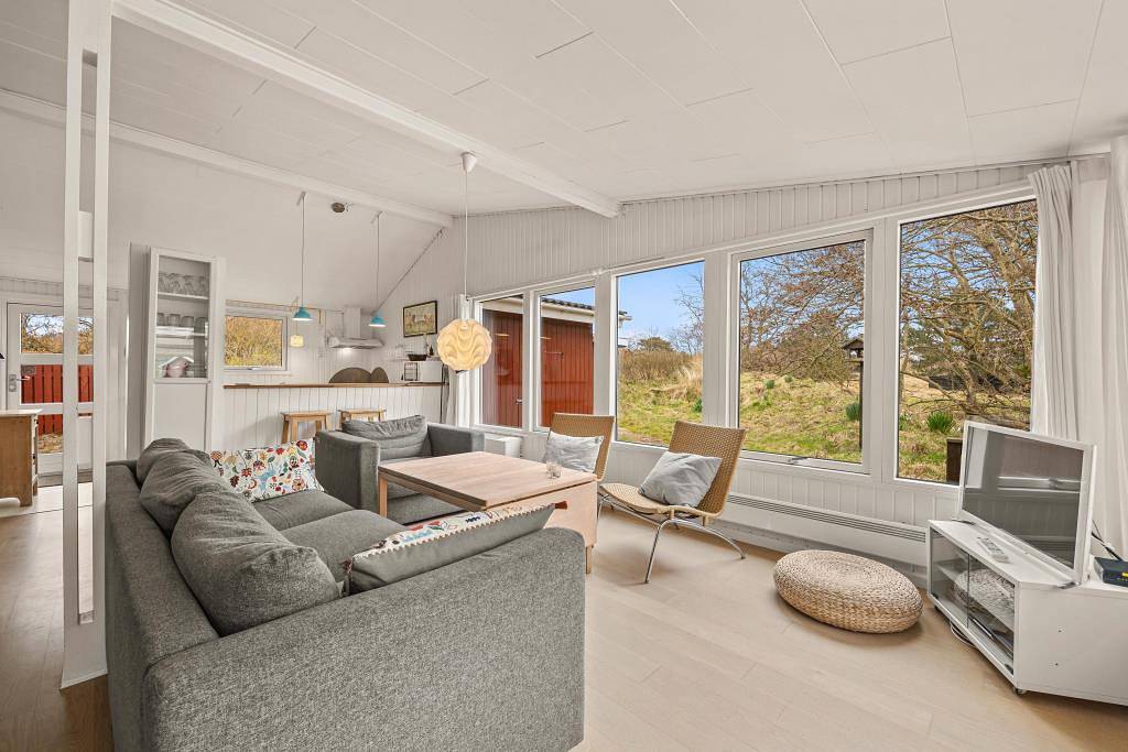 Cosy holiday home with lake view in Rindby, Fanø