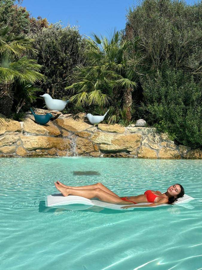 Bungalow per 3 persone, con piscina e piscina per bambini nonché giardino a Bibbona