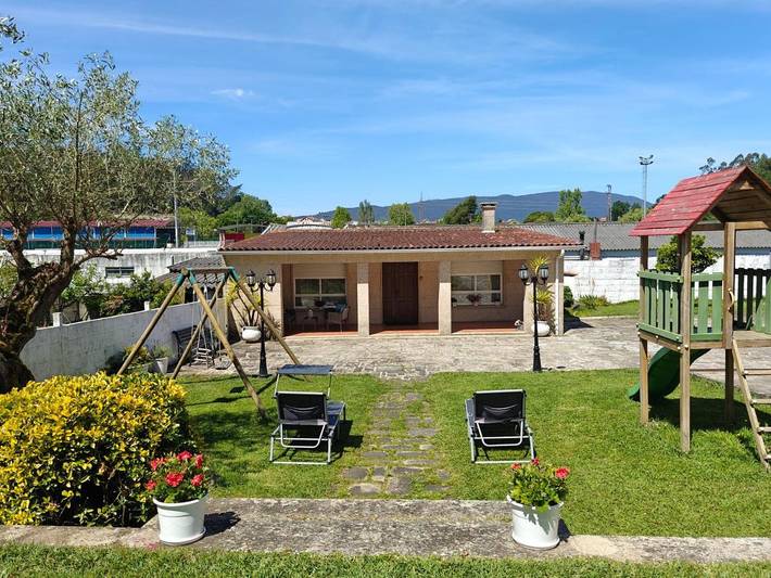 Apartamento para 4 personas, con Terraza además de Jardín y Vistas en Redondela