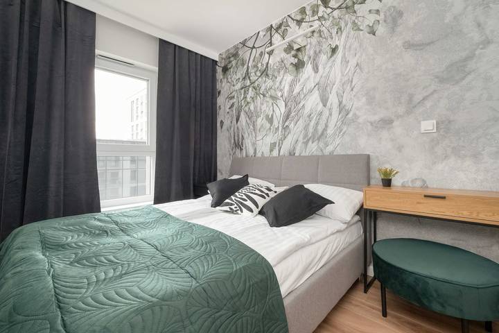 Ganze Wohnung, Spacious Apartment with 2 Bedrooms | Balcony | Parking. in Łódź, Region Lodz
