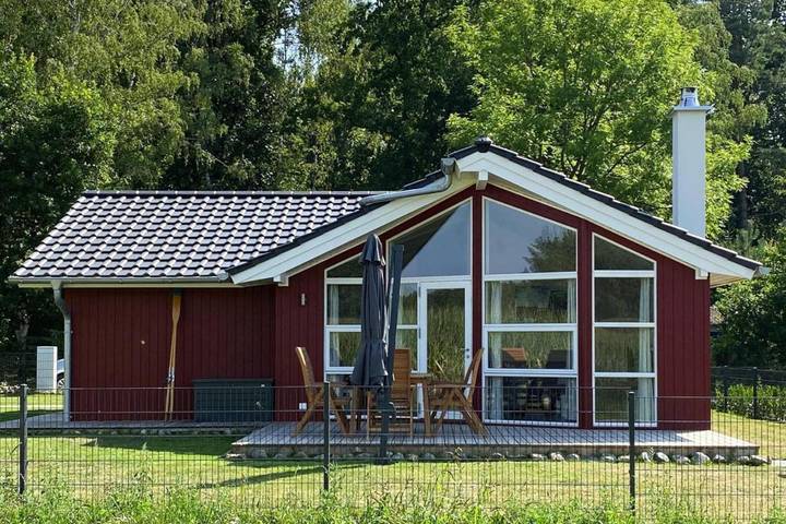 Ferienhaus für 6 Personen, mit Whirlpool und Terrasse sowie Garten und Sauna am Dümmer See (Mecklenburg-Vorpommern)