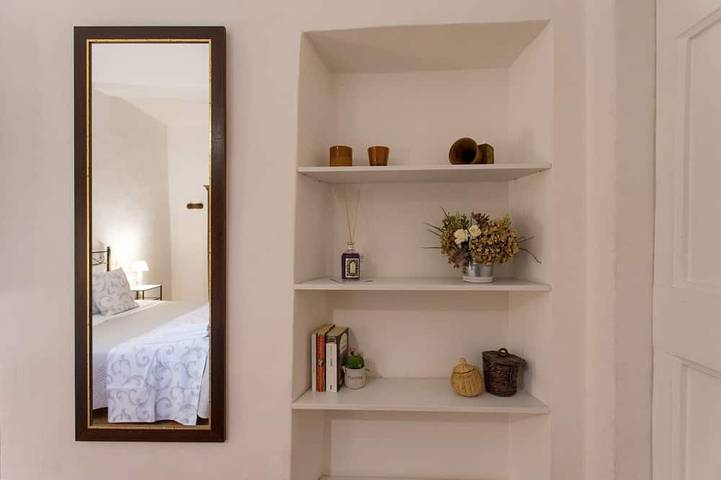 Appartement entier, Datini Appartement à Toscane (2 personnes, 5 personnes - Wifi - Terrace - Garage) in Prato, Province de Prato
