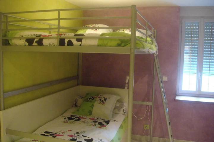 Location de vacances pour 5 personnes, avec piscine ainsi que terrasse et jardin à Mouterre-Silly - 4