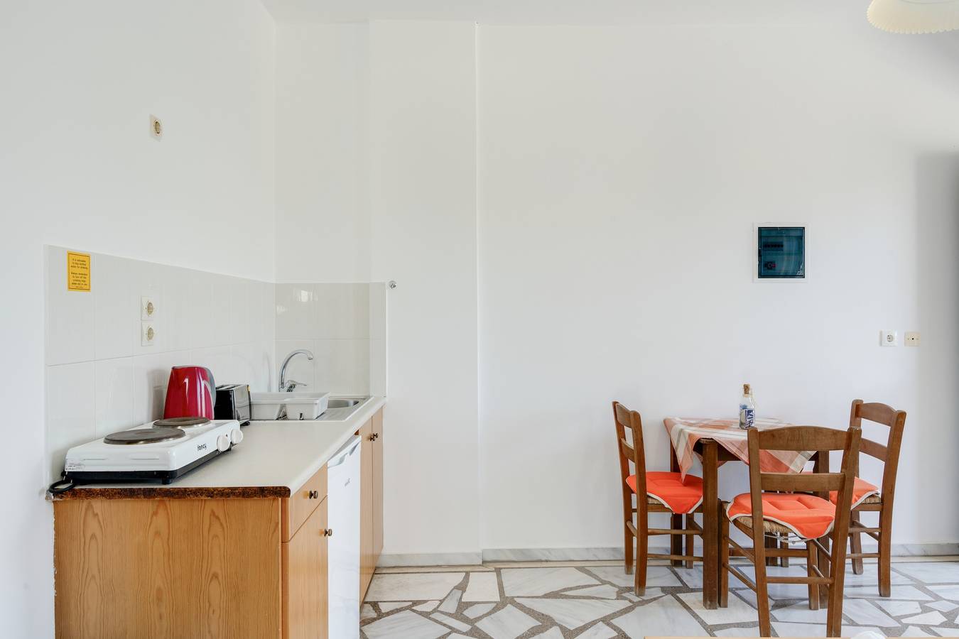 Bed & Breakfast 'Ilios and Irene 10' met gedeeld terras, wifi en airconditioning, foto 6