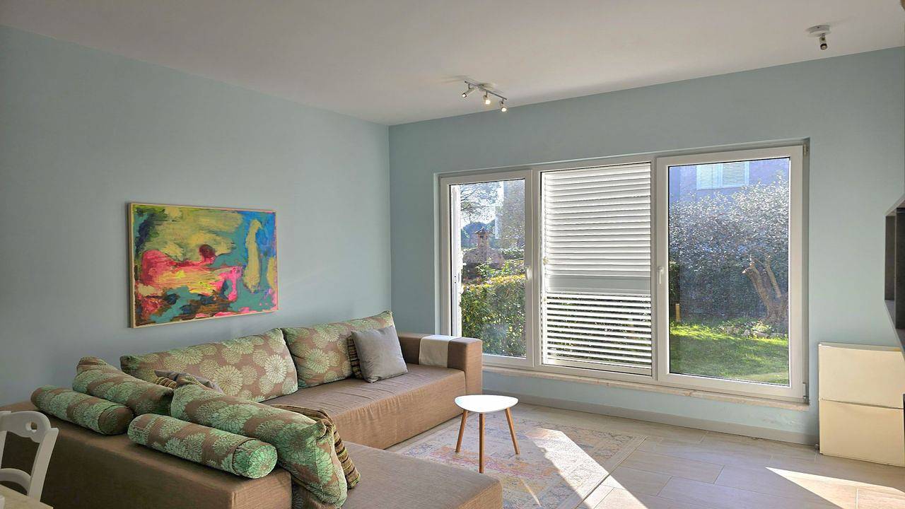 Geheel vakantieappartement, Vakantieappartement voor 5 personen met balkon in Albanië