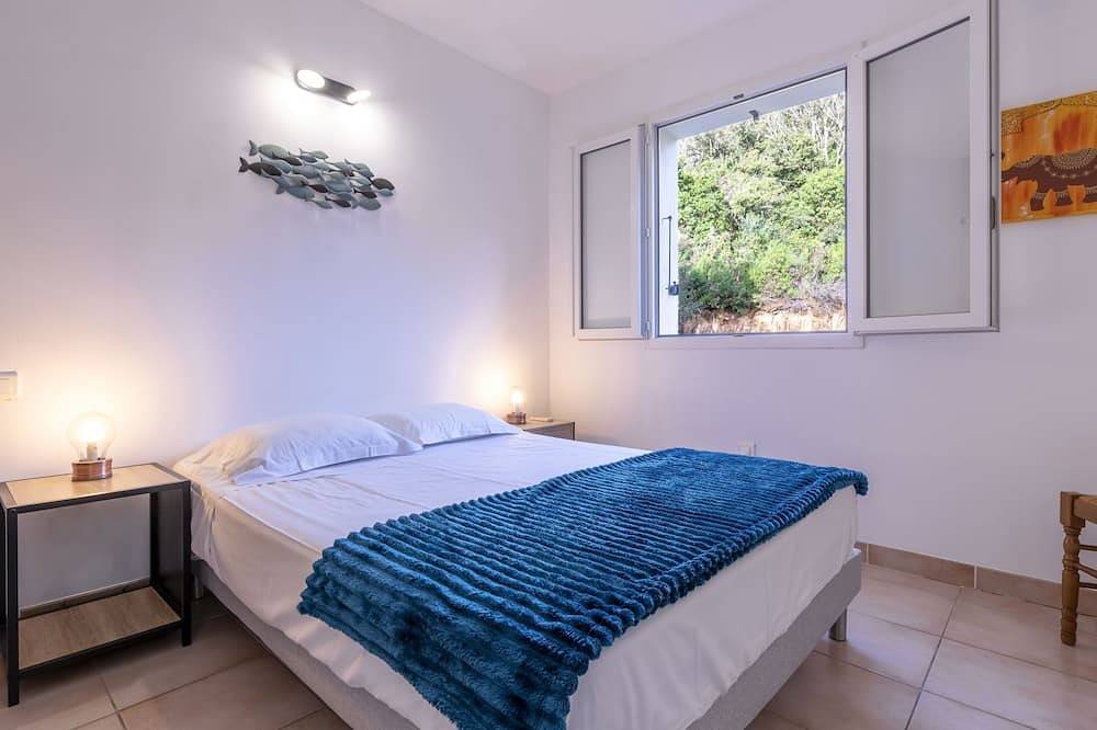 Villa Bruzzi in Pianotolli-Caldarello, Sartène e dintorni