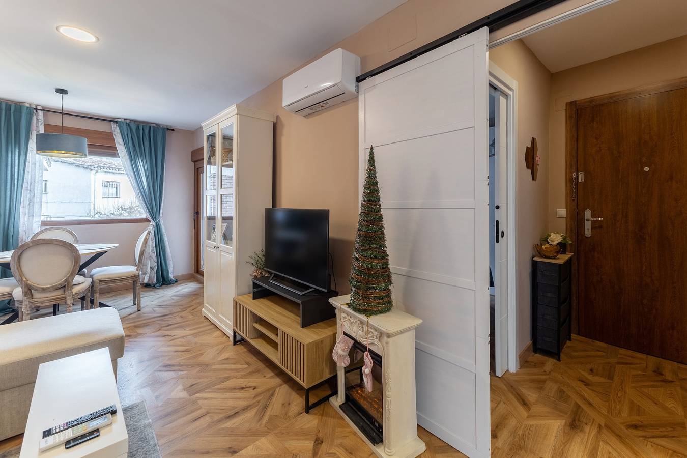 Precioso Piso con Vistas a la Sierra de Gredos, Wi-Fi y Aire Acondicionado en Piedralaves in Piedralaves, Provincia de Ávila