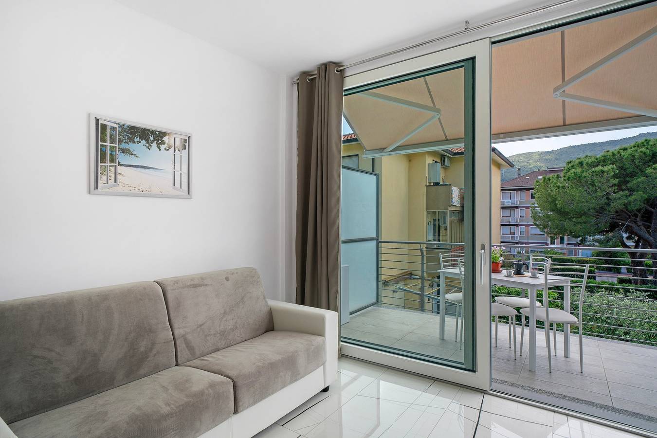 Apartamento entero, Apartamento 'Le Vigne Marina Di Andora' con balcón, Wi-Fi y aire acondicionado in Andora, Riviera di Ponente
