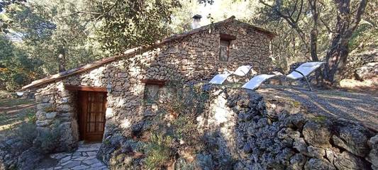 Gîte pour 4 personnes, avec jardin à Sillans-la-Cascade