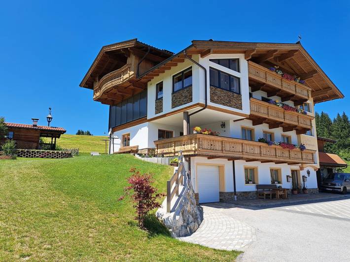Ferienwohnung für 8 Personen, mit Balkon in den Kitzbüheler Alpen