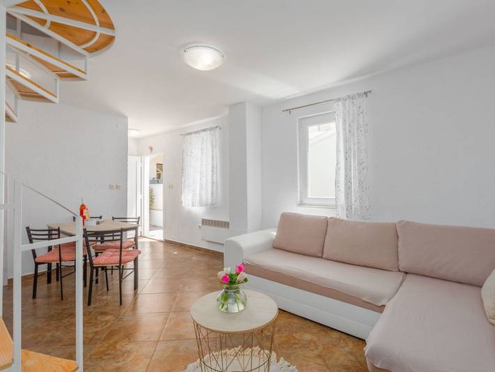 Bungalow für 2 Personen, mit Terrasse in Poreč