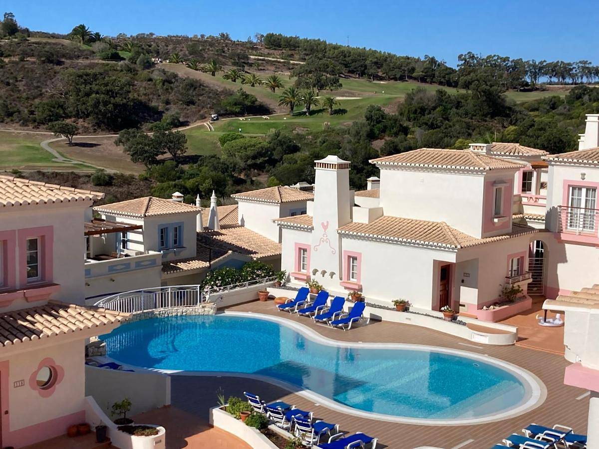 Three-Bedroom Villa in Budens, Distrito de Faro