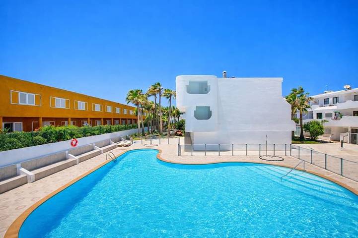 Appartement de vacances pour 2 personnes, avec balcon ainsi que piscine et jardin - 1