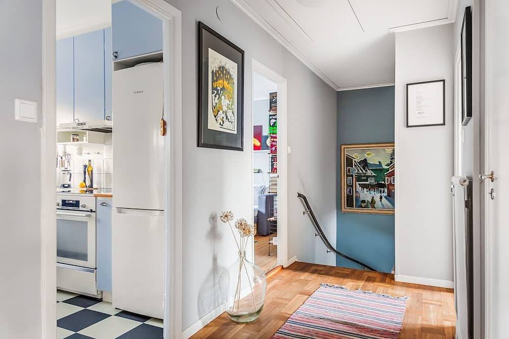 Ganze Wohnung, Retro Retreat with Modern Comforts in Schwedische Ostsee