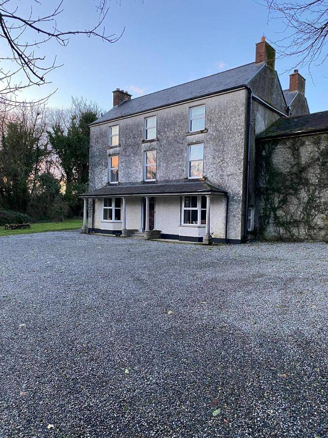 Country house for 2 people, with Garden and View in Athlone