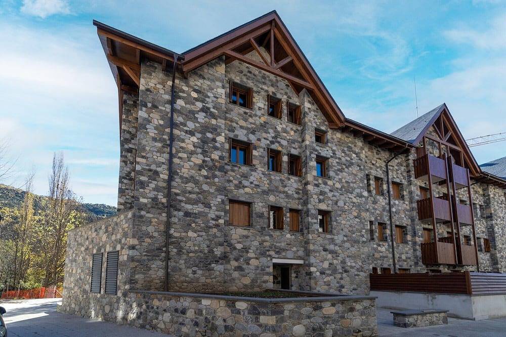Ganze Wohnung, Steinhaus nahe Skigebiet Cerler in Cerler, Benasque
