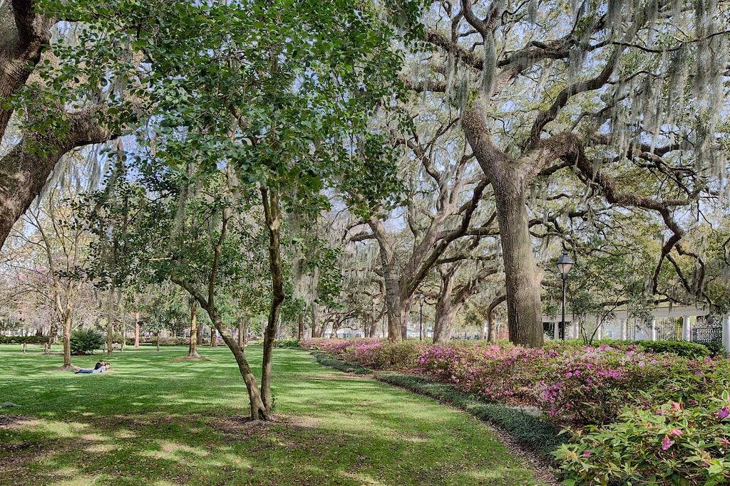 Ganze Wohnung, Spacious Luxurious Townhome - 2 Blocks to Forsyth! in Savannah, Chatham County