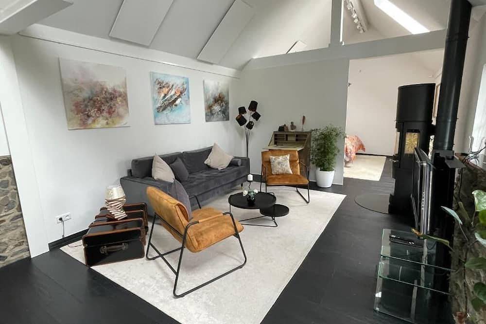 Ganze Wohnung, Willkommen im Anno 1860 - exklusive Auszeit für zwei Personen in Dattenberg, Osteifel